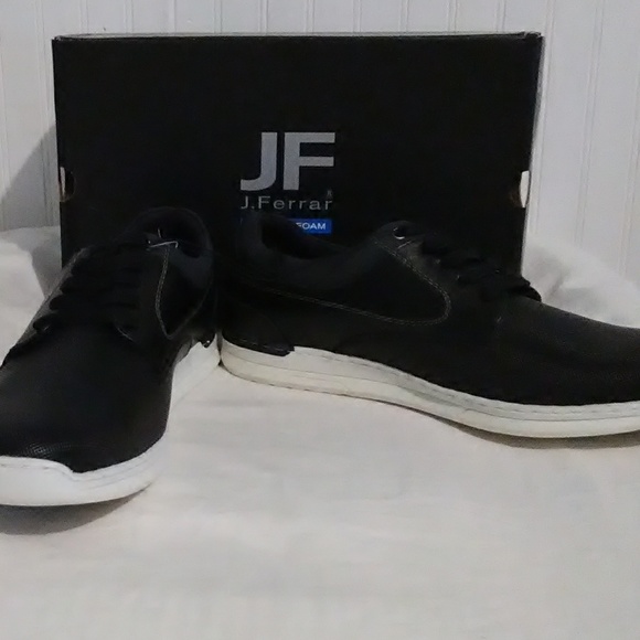 FINAL SALE NWT J. Ferrar Memory Foam Shoes. 9.5 - Picture 2 of 8